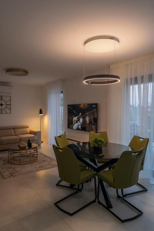 Villa Magna Luxury Apartments Murter Exterior foto